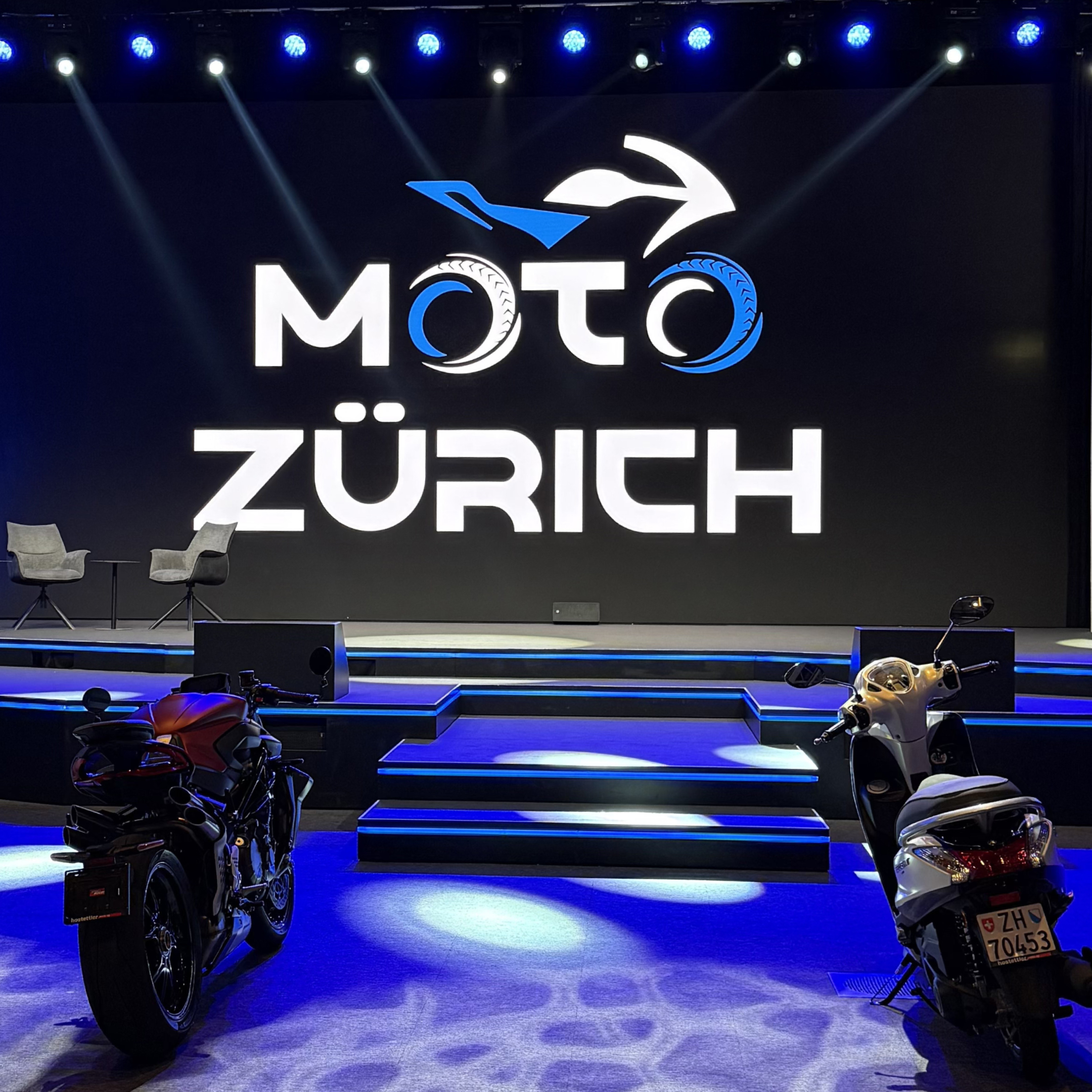 Pre-Opening_leerer Saal mit 13-Meter-LED